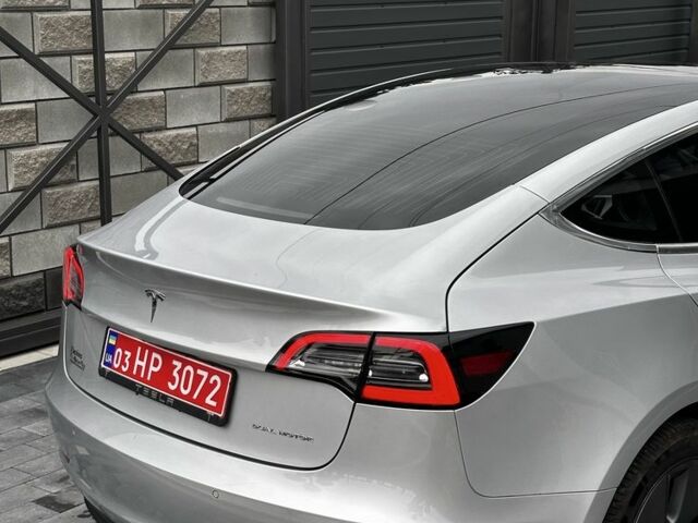 Сірий Тесла Модель 3, об'ємом двигуна 0 л та пробігом 199 тис. км за 15499 $, фото 4 на Automoto.ua