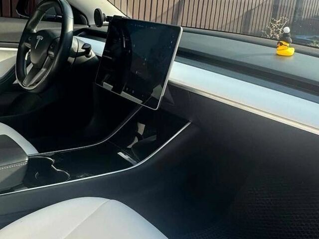 Сірий Тесла Модель 3, об'ємом двигуна 0 л та пробігом 80 тис. км за 18999 $, фото 6 на Automoto.ua