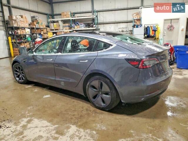 Серый Тесла Модель 3, объемом двигателя 0 л и пробегом 88 тыс. км за 2900 $, фото 1 на Automoto.ua