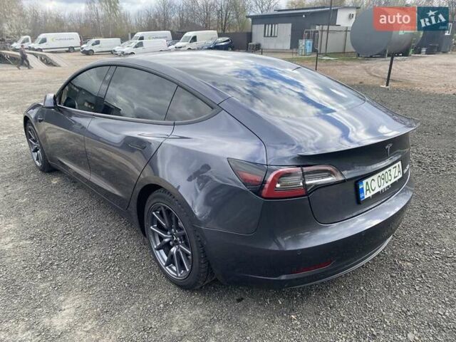 Серый Тесла Модель 3, объемом двигателя 0 л и пробегом 110 тыс. км за 21300 $, фото 5 на Automoto.ua