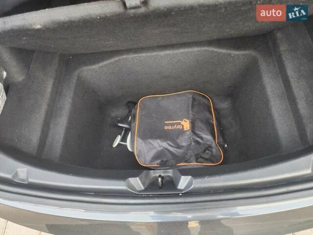 Серый Тесла Модель 3, объемом двигателя 0 л и пробегом 282 тыс. км за 16300 $, фото 23 на Automoto.ua