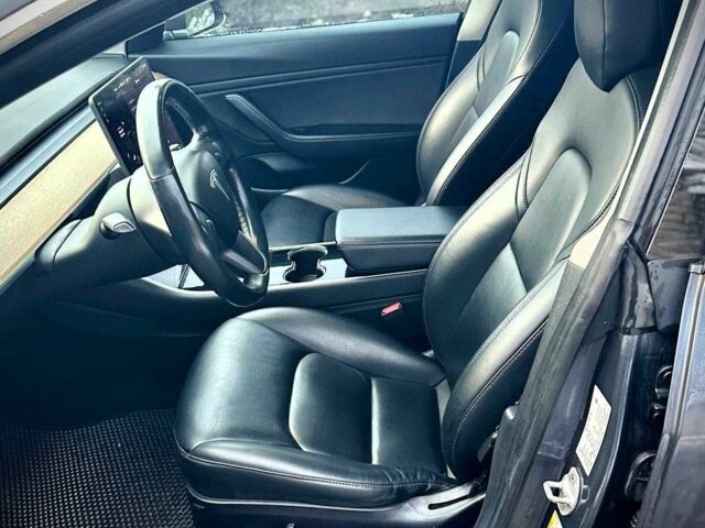 Сірий Тесла Модель 3, об'ємом двигуна 0 л та пробігом 285 тис. км за 14000 $, фото 4 на Automoto.ua