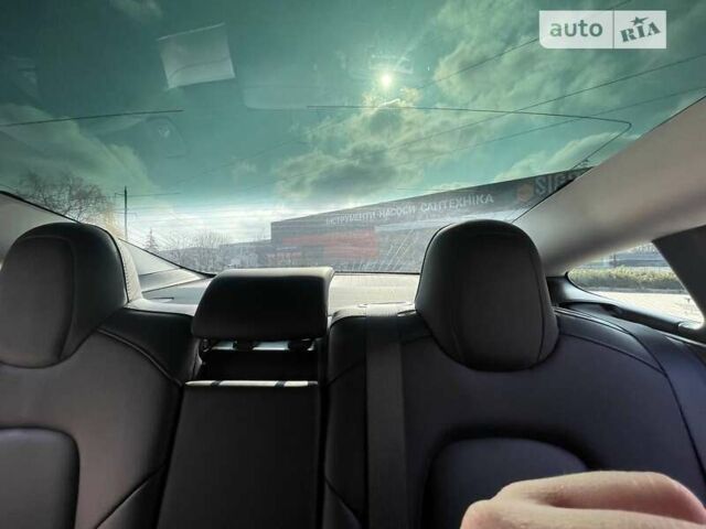 Серый Тесла Модель 3, объемом двигателя 0 л и пробегом 159 тыс. км за 20000 $, фото 3 на Automoto.ua