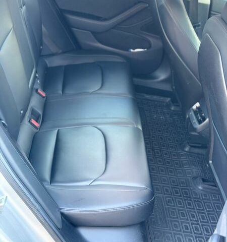 Серый Тесла Модель 3, объемом двигателя 0 л и пробегом 193 тыс. км за 16000 $, фото 11 на Automoto.ua