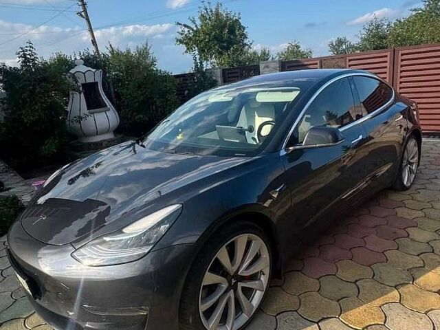 Сірий Тесла Модель 3, об'ємом двигуна 0 л та пробігом 80 тис. км за 18999 $, фото 1 на Automoto.ua