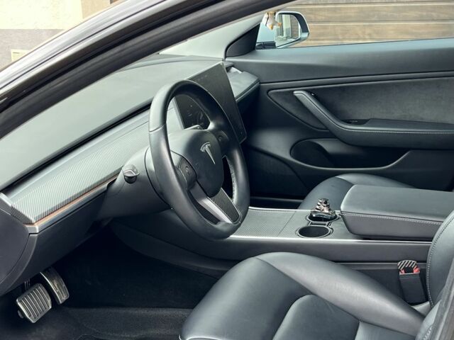 Серый Тесла Модель 3, объемом двигателя 0 л и пробегом 36 тыс. км за 25000 $, фото 18 на Automoto.ua