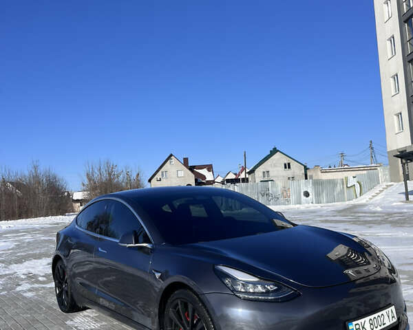 Серый Тесла Модель 3, объемом двигателя 0 л и пробегом 110 тыс. км за 17500 $, фото 3 на Automoto.ua