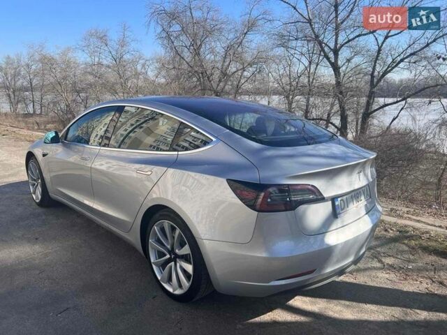 Серый Тесла Модель 3, объемом двигателя 0 л и пробегом 39 тыс. км за 14600 $, фото 6 на Automoto.ua