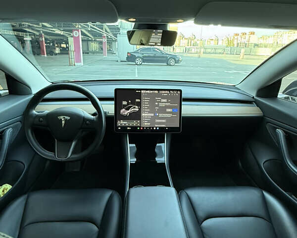 Сірий Тесла Модель 3, об'ємом двигуна 0 л та пробігом 50 тис. км за 18500 $, фото 7 на Automoto.ua