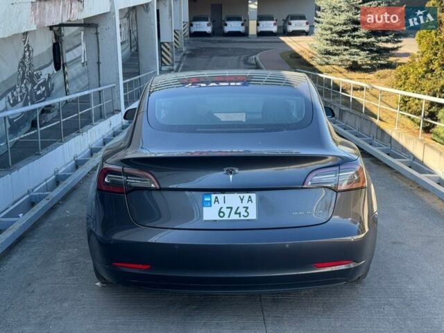 Серый Тесла Модель 3, объемом двигателя 0 л и пробегом 154 тыс. км за 15299 $, фото 3 на Automoto.ua