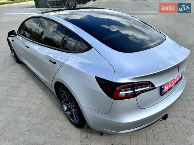 Тесла Модель 3 2018 у Львові на Automoto.ua Сірий Тесла Модель 3, об'ємом двигуна 0 л та пробігом 95 тис. км за 19400 $, фото 1 на Automoto.ua
