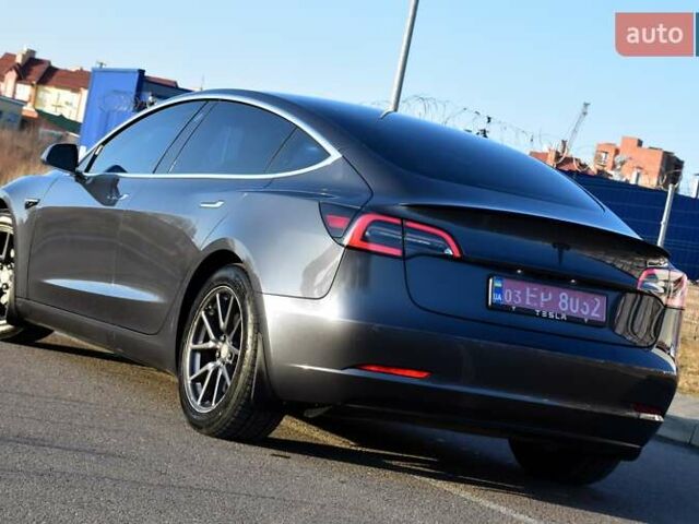 Сірий Тесла Модель 3, об'ємом двигуна 0 л та пробігом 143 тис. км за 16950 $, фото 6 на Automoto.ua