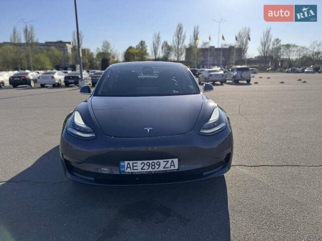 Серый Тесла Модель 3, объемом двигателя 0 л и пробегом 112 тыс. км за 18699 $, фото 20 на Automoto.ua