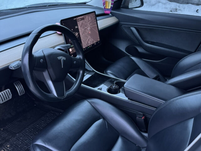 Сірий Тесла Модель 3, об'ємом двигуна 0 л та пробігом 98 тис. км за 13500 $, фото 8 на Automoto.ua