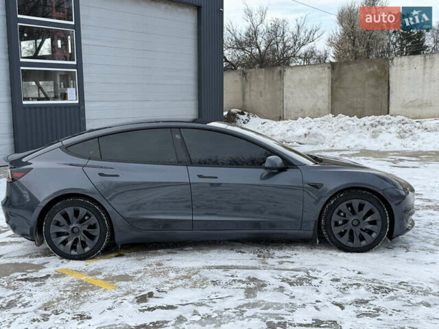 Серый Тесла Модель 3, объемом двигателя 0 л и пробегом 150 тыс. км за 17500 $, фото 3 на Automoto.ua