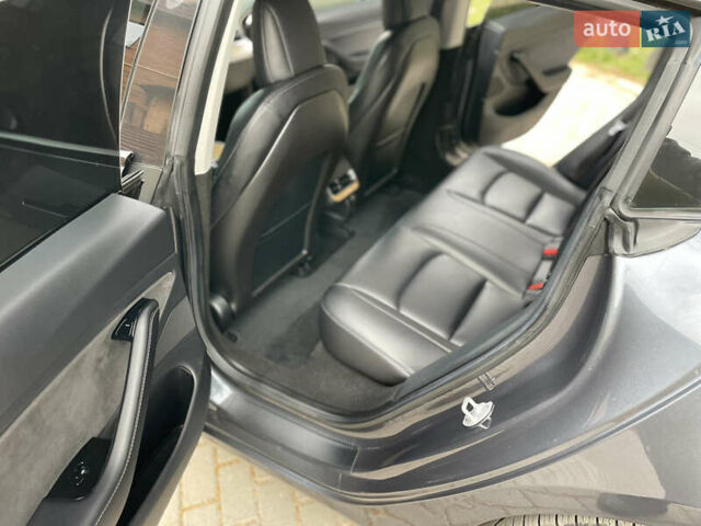 Сірий Тесла Модель 3, об'ємом двигуна 0 л та пробігом 76 тис. км за 19900 $, фото 8 на Automoto.ua