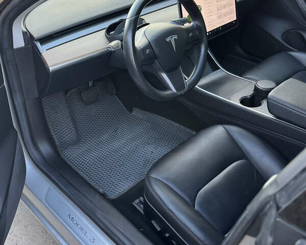 Серый Тесла Модель 3, объемом двигателя 0 л и пробегом 138 тыс. км за 17300 $, фото 10 на Automoto.ua