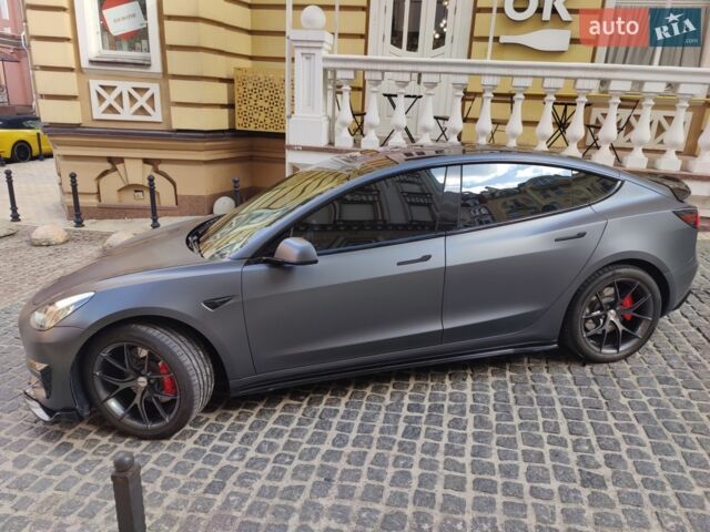 Серый Тесла Модель 3, объемом двигателя 0 л и пробегом 67 тыс. км за 46000 $, фото 2 на Automoto.ua