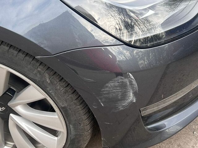 Сірий Тесла Модель 3, об'ємом двигуна 0 л та пробігом 98 тис. км за 17000 $, фото 1 на Automoto.ua