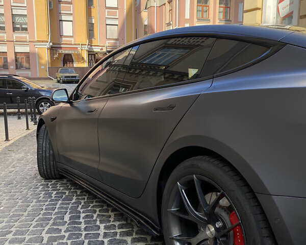 Тесла Модель 3 2018 в Киеве на Automoto.ua Серый Тесла Модель 3, объемом двигателя 0 л и пробегом 67 тыс. км за 46000 $, фото 3 на Automoto.ua