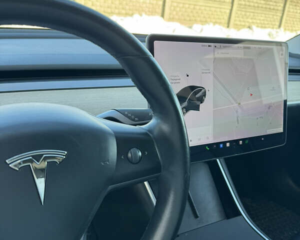 Сірий Тесла Модель 3, об'ємом двигуна 0 л та пробігом 123 тис. км за 16900 $, фото 4 на Automoto.ua