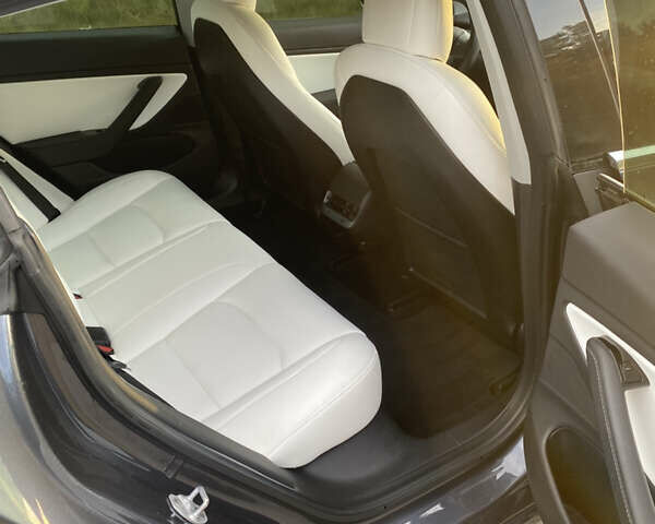 Сірий Тесла Модель 3, об'ємом двигуна 0 л та пробігом 68 тис. км за 16500 $, фото 6 на Automoto.ua