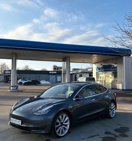 Сірий Тесла Модель 3, об'ємом двигуна 0 л та пробігом 165 тис. км за 20000 $, фото 37 на Automoto.ua