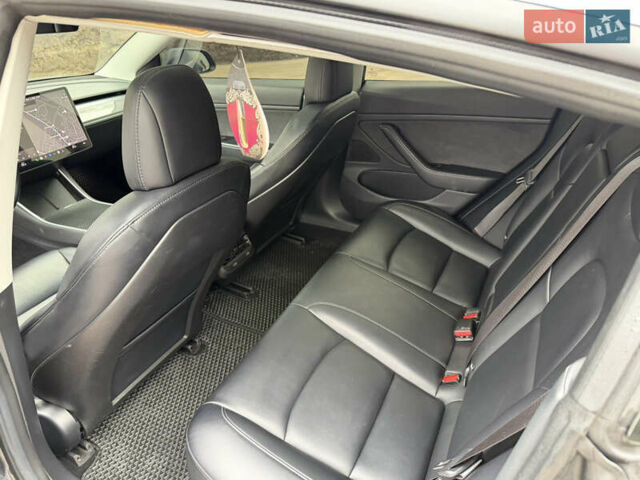 Серый Тесла Модель 3, объемом двигателя 0 л и пробегом 155 тыс. км за 17999 $, фото 11 на Automoto.ua