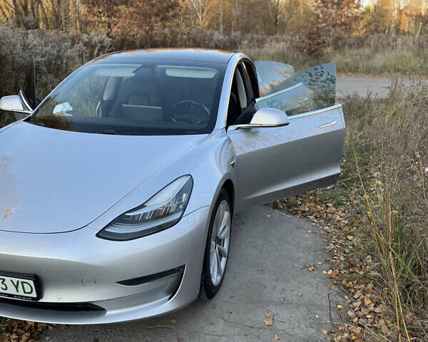Серый Тесла Модель 3, объемом двигателя 0 л и пробегом 138 тыс. км за 17300 $, фото 5 на Automoto.ua