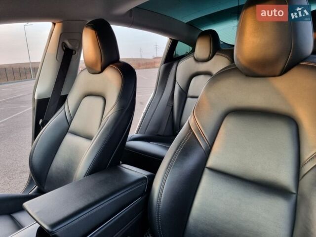 Серый Тесла Модель 3, объемом двигателя 0 л и пробегом 128 тыс. км за 16500 $, фото 29 на Automoto.ua