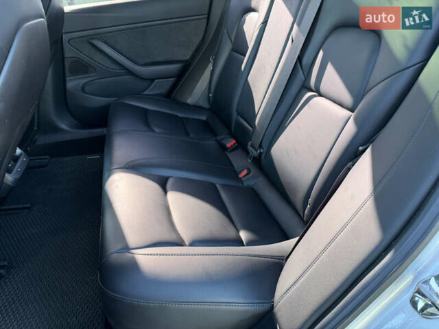 Серый Тесла Модель 3, объемом двигателя 0 л и пробегом 67 тыс. км за 18000 $, фото 8 на Automoto.ua