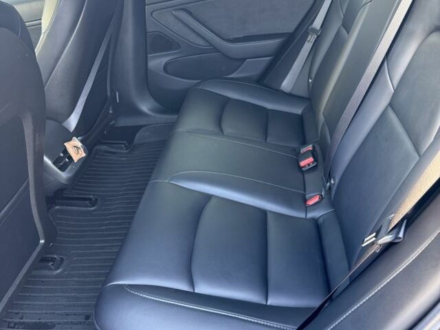 Сірий Тесла Модель 3, об'ємом двигуна 0 л та пробігом 147 тис. км за 14700 $, фото 5 на Automoto.ua