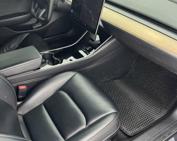 Сірий Тесла Модель 3, об'ємом двигуна 0 л та пробігом 126 тис. км за 14500 $, фото 7 на Automoto.ua