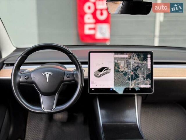 Сірий Тесла Модель 3, об'ємом двигуна 0 л та пробігом 140 тис. км за 17999 $, фото 17 на Automoto.ua
