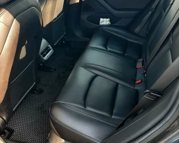 Сірий Тесла Модель 3, об'ємом двигуна 0 л та пробігом 145 тис. км за 18600 $, фото 5 на Automoto.ua