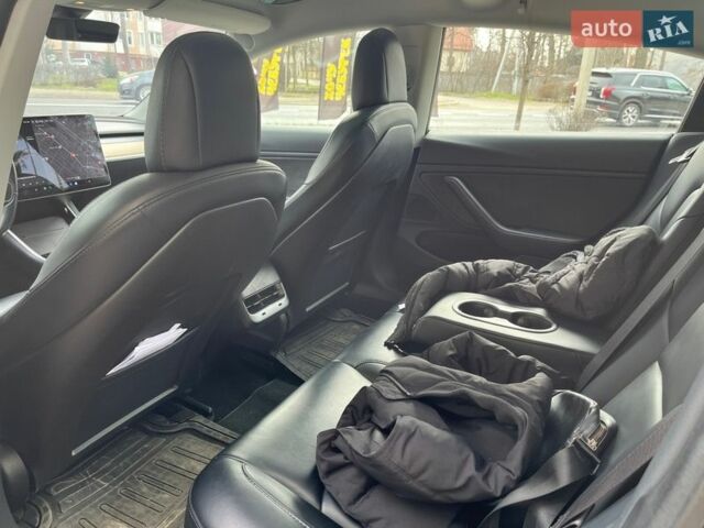 Сірий Тесла Модель 3, об'ємом двигуна 0 л та пробігом 147 тис. км за 16000 $, фото 12 на Automoto.ua