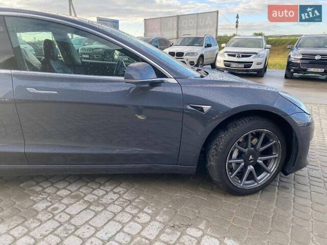 Сірий Тесла Модель 3, об'ємом двигуна 0 л та пробігом 126 тис. км за 14990 $, фото 14 на Automoto.ua