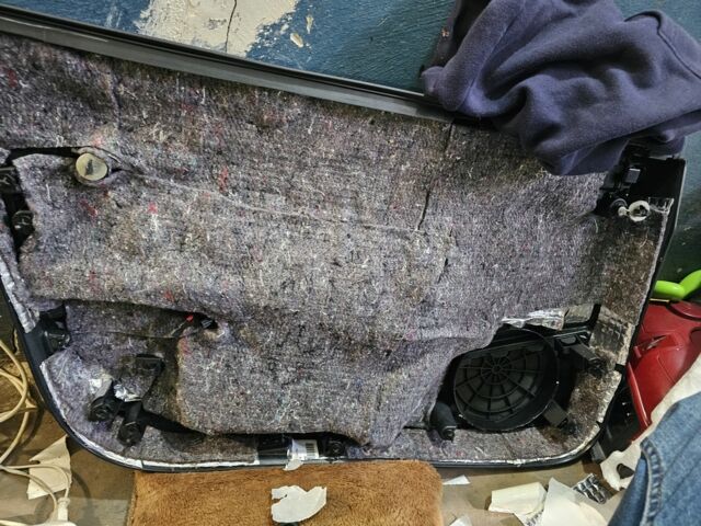 Сірий Тесла Модель 3, об'ємом двигуна 0 л та пробігом 95 тис. км за 23000 $, фото 17 на Automoto.ua