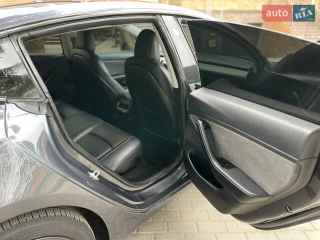 Сірий Тесла Модель 3, об'ємом двигуна 0 л та пробігом 76 тис. км за 19900 $, фото 9 на Automoto.ua