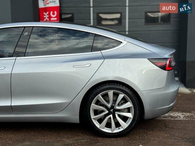 Сірий Тесла Модель 3, об'ємом двигуна 0 л та пробігом 140 тис. км за 17999 $, фото 6 на Automoto.ua
