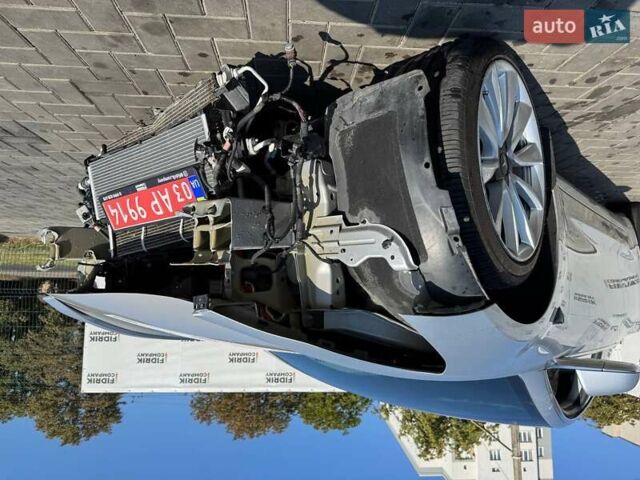 Серый Тесла Модель 3, объемом двигателя 0 л и пробегом 163 тыс. км за 11700 $, фото 5 на Automoto.ua