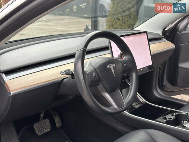 Серый Тесла Модель 3, объемом двигателя 0 л и пробегом 130 тыс. км за 18900 $, фото 13 на Automoto.ua