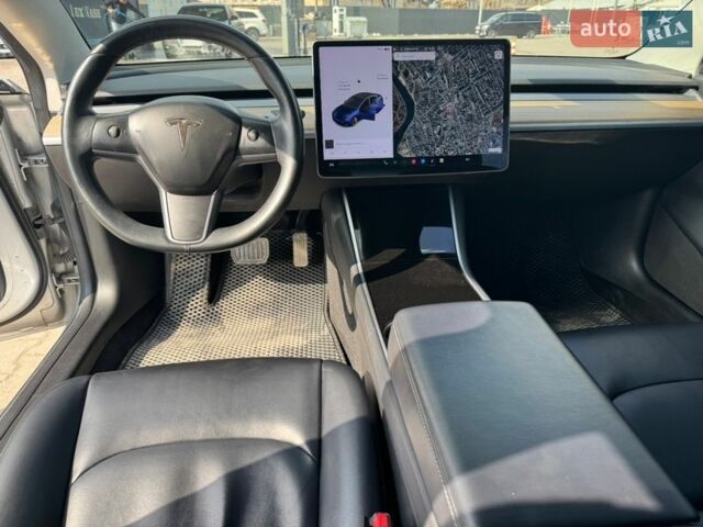 Сірий Тесла Модель 3, об'ємом двигуна 0 л та пробігом 99 тис. км за 16400 $, фото 11 на Automoto.ua