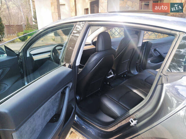 Серый Тесла Модель 3, объемом двигателя 0 л и пробегом 166 тыс. км за 16500 $, фото 4 на Automoto.ua