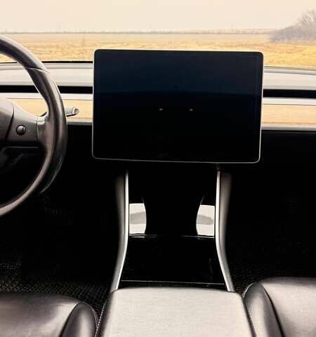 Сірий Тесла Модель 3, об'ємом двигуна 0 л та пробігом 243 тис. км за 12900 $, фото 11 на Automoto.ua