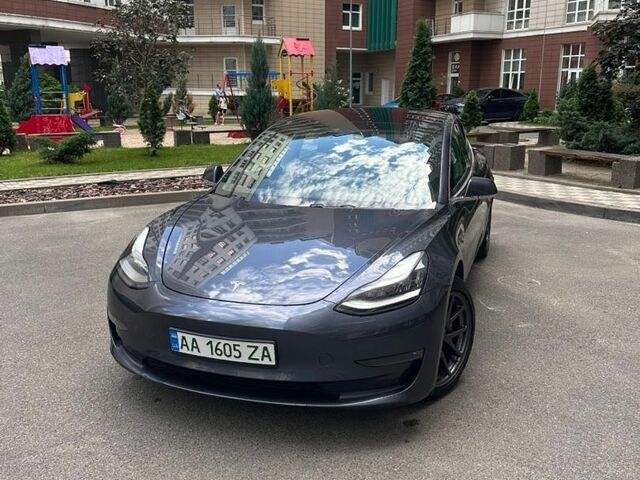 Серый Тесла Модель 3, объемом двигателя 0 л и пробегом 87 тыс. км за 16000 $, фото 3 на Automoto.ua