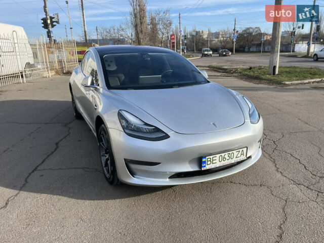 Серый Тесла Модель 3, объемом двигателя 0 л и пробегом 59 тыс. км за 16000 $, фото 2 на Automoto.ua