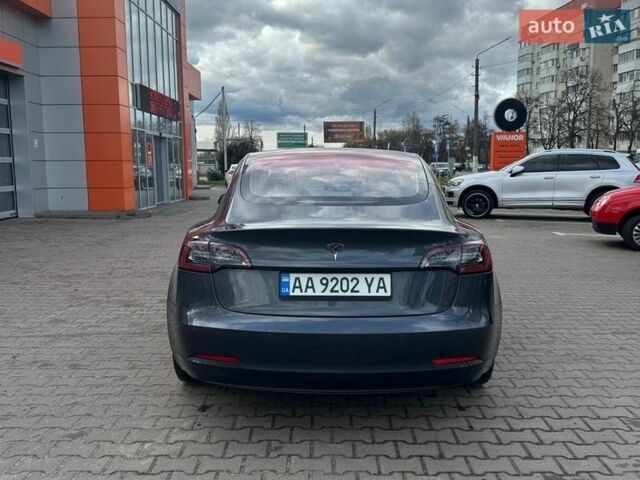 Серый Тесла Модель 3, объемом двигателя 0 л и пробегом 122 тыс. км за 15500 $, фото 3 на Automoto.ua