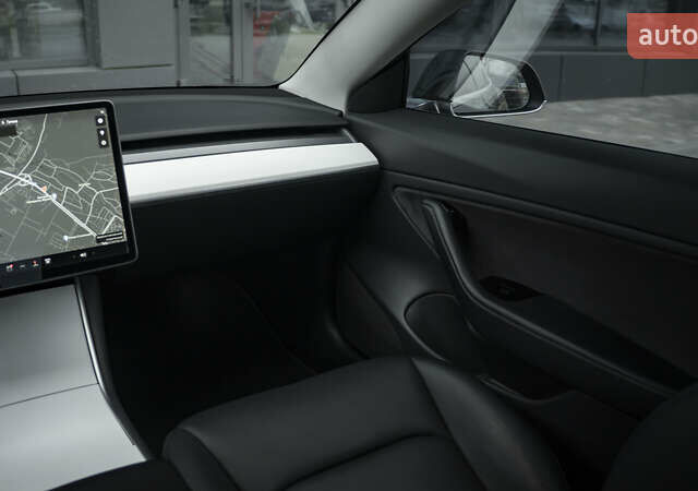 Сірий Тесла Модель 3, об'ємом двигуна 0 л та пробігом 150 тис. км за 19000 $, фото 15 на Automoto.ua