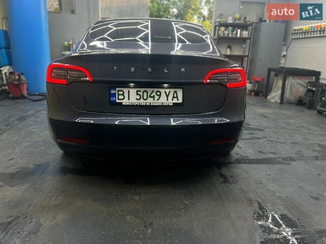 Сірий Тесла Модель 3, об'ємом двигуна 0 л та пробігом 163 тис. км за 15900 $, фото 1 на Automoto.ua
